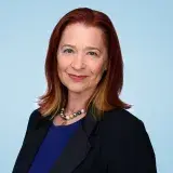 Julie Vant Hull headshot