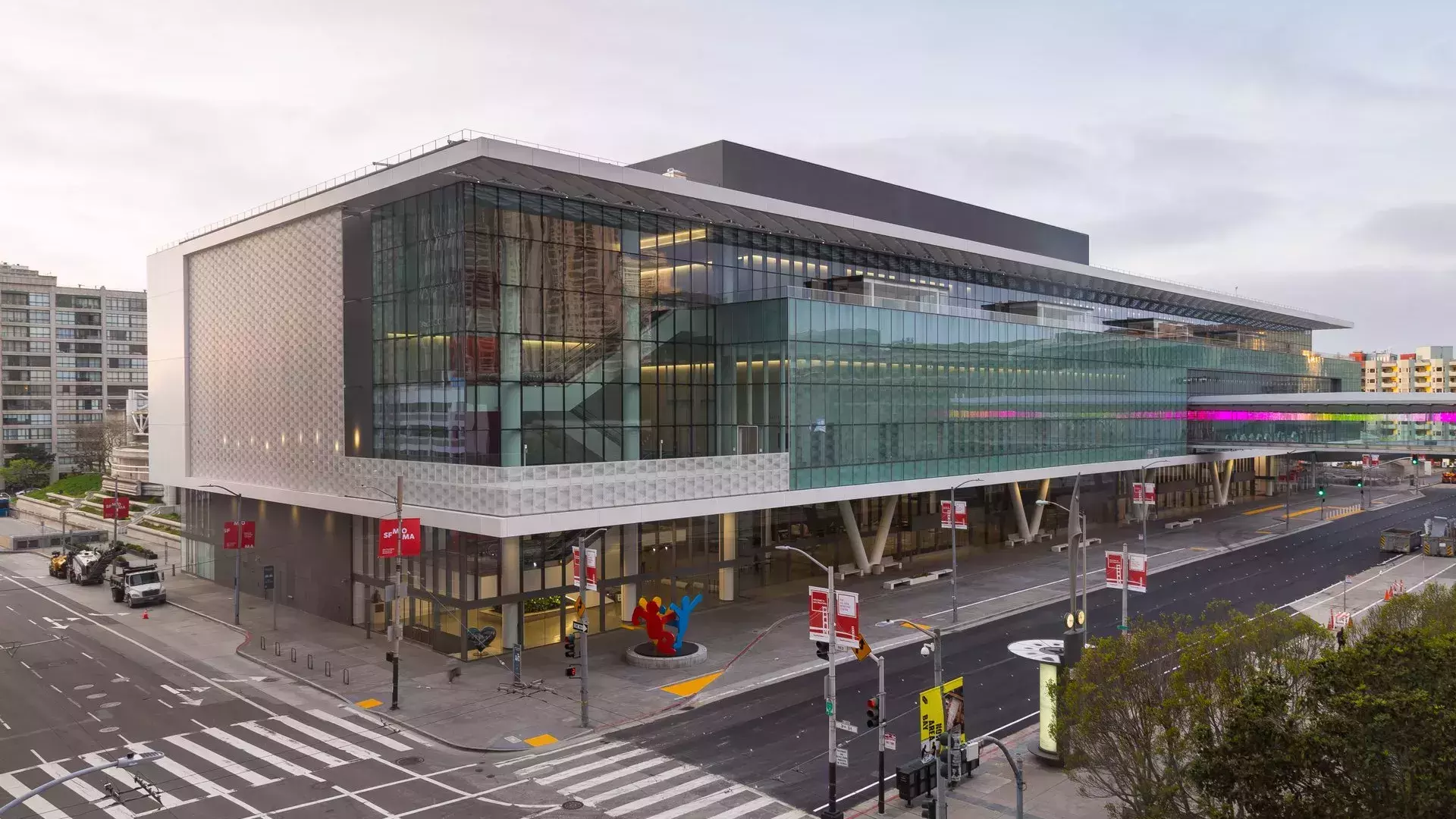 Northwest corner exterior shot of Moscone Center