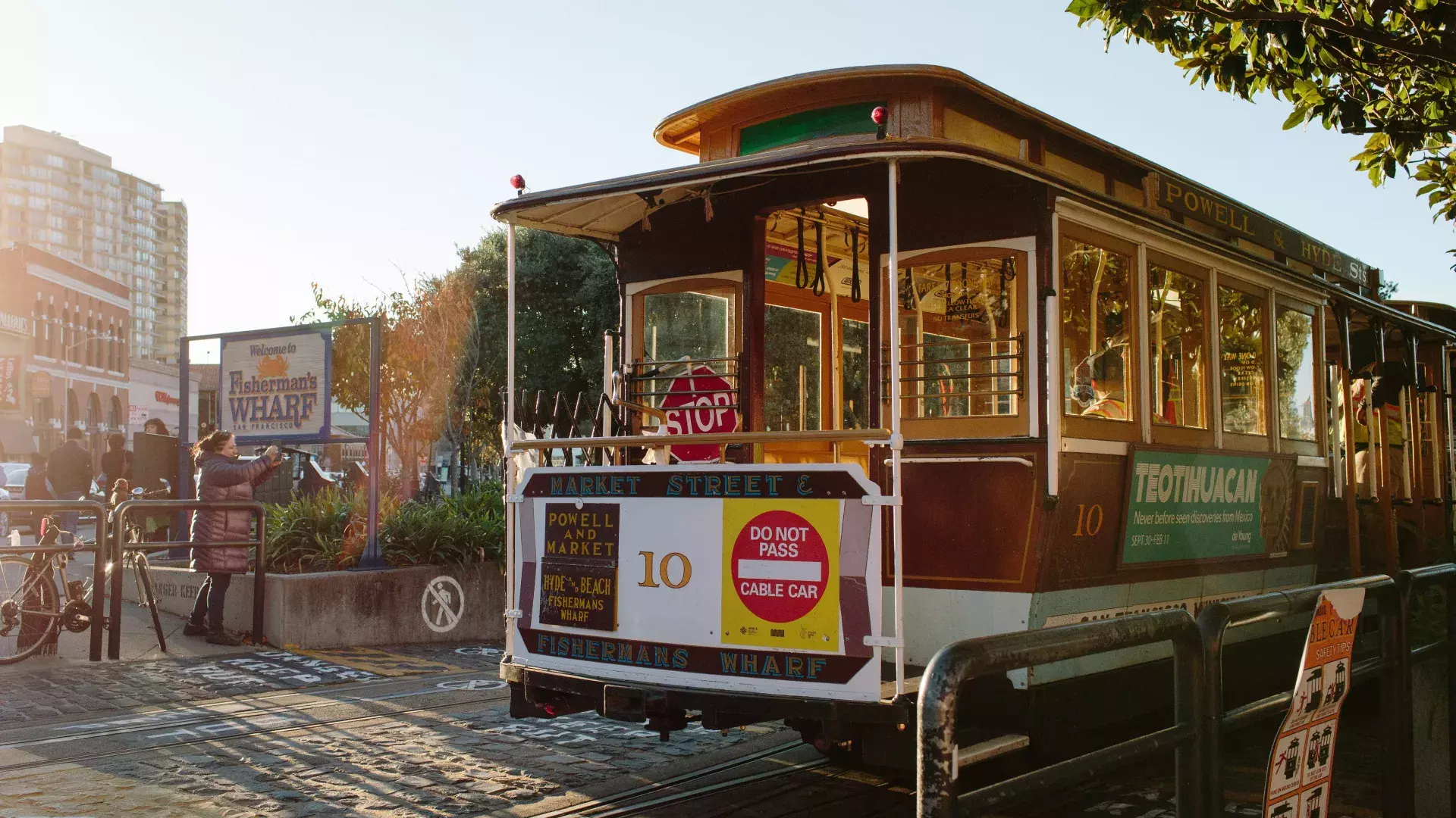 Cable car at Fisherman's Wharf