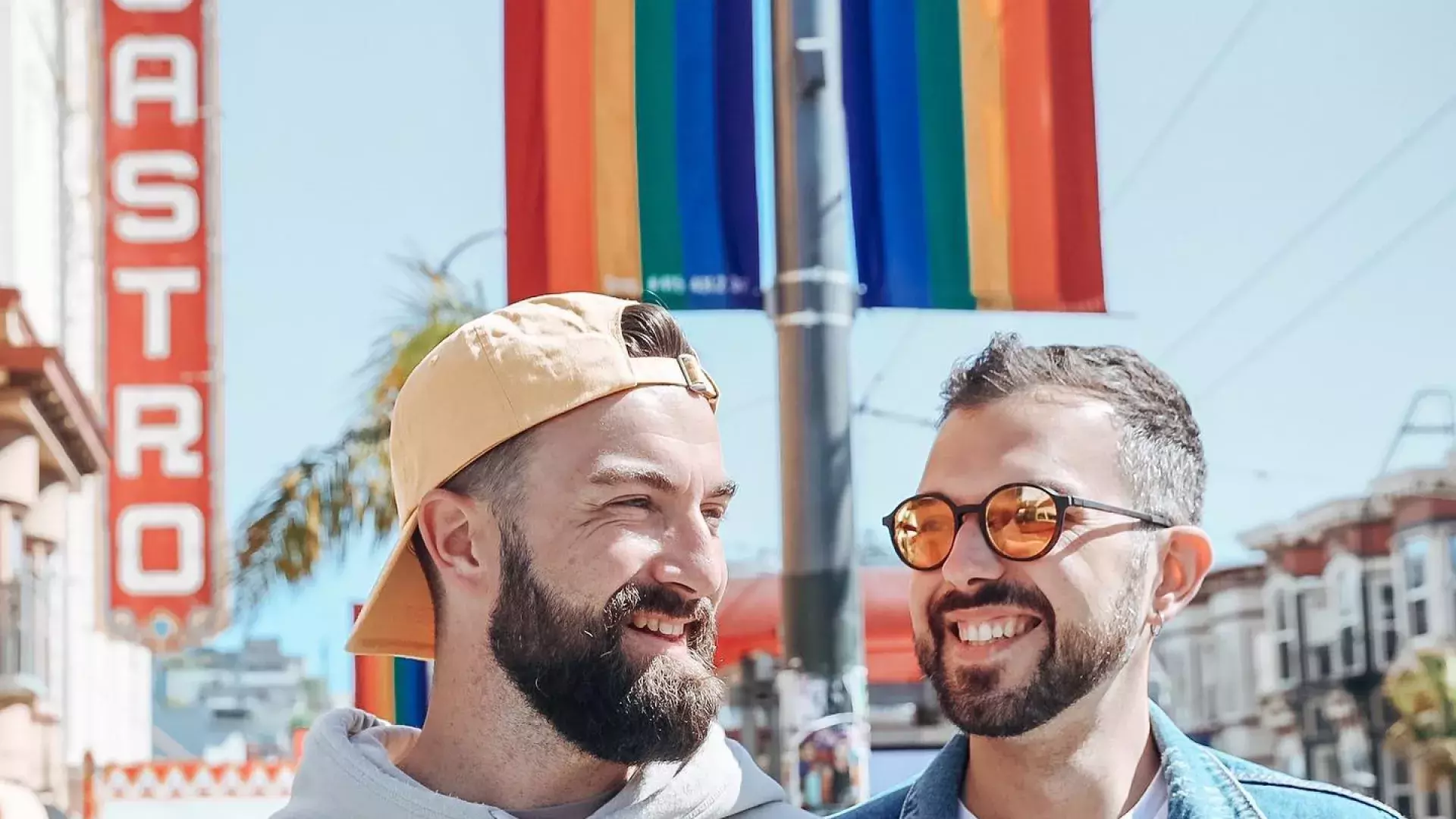 Homens passeando no Castro