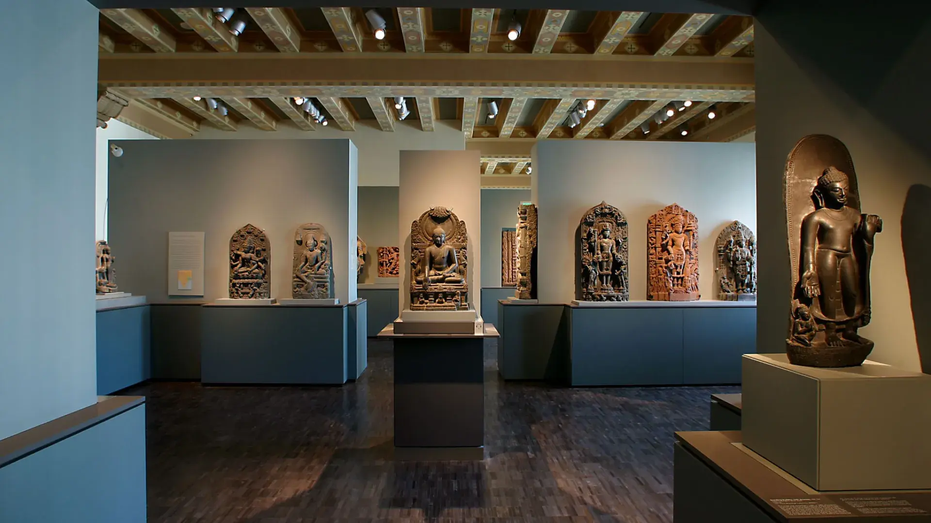 museu de arte asiática dentro de casa