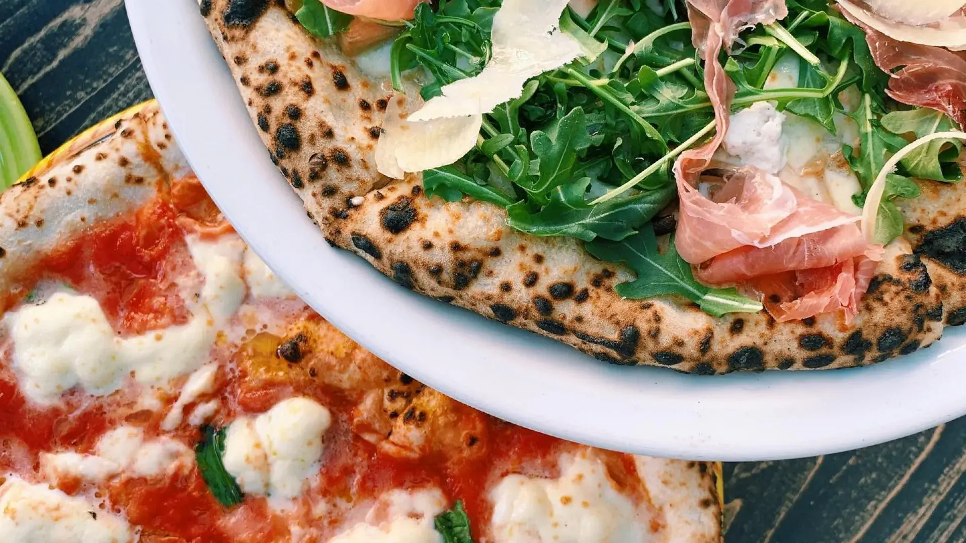 노스 비치의 Tony's 피자