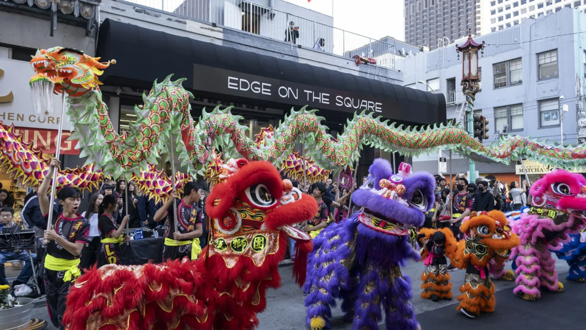 Edge on the Square에서 열리는 Chinatown 축하 행사