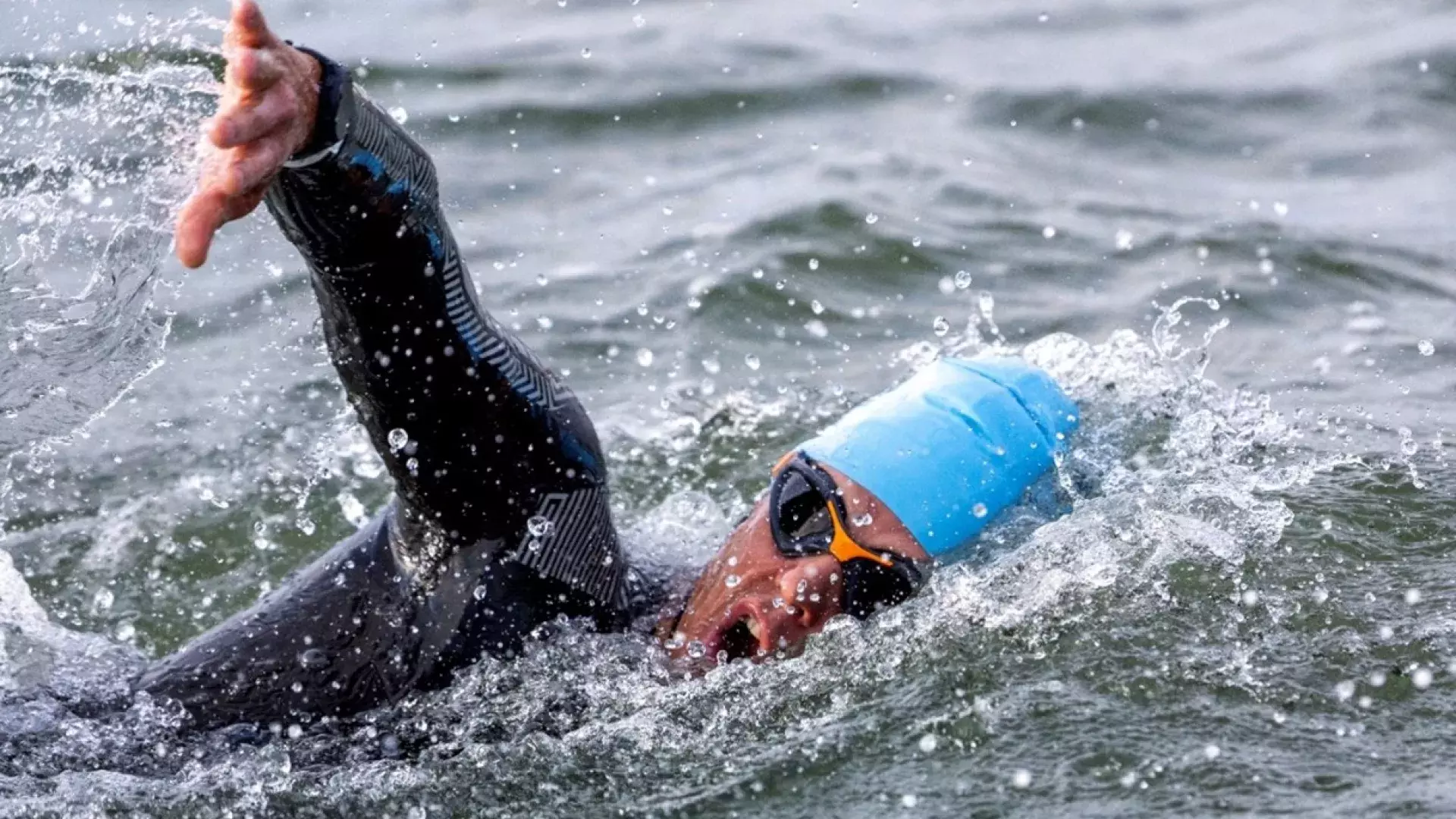 Escape From Alcatraz Swimmer