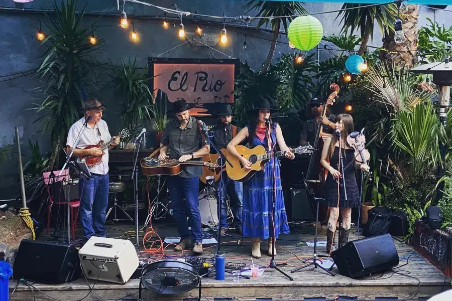 lisamariejohnston from Instagram at el rio music venue mision