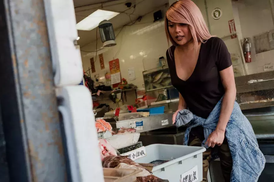 Nya Cruz in a fish market.