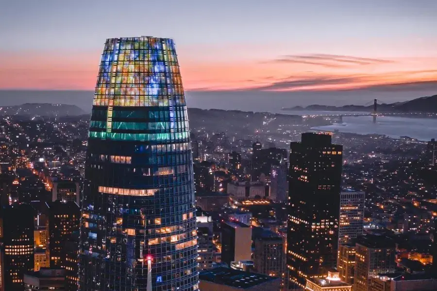 Salesforce Tower