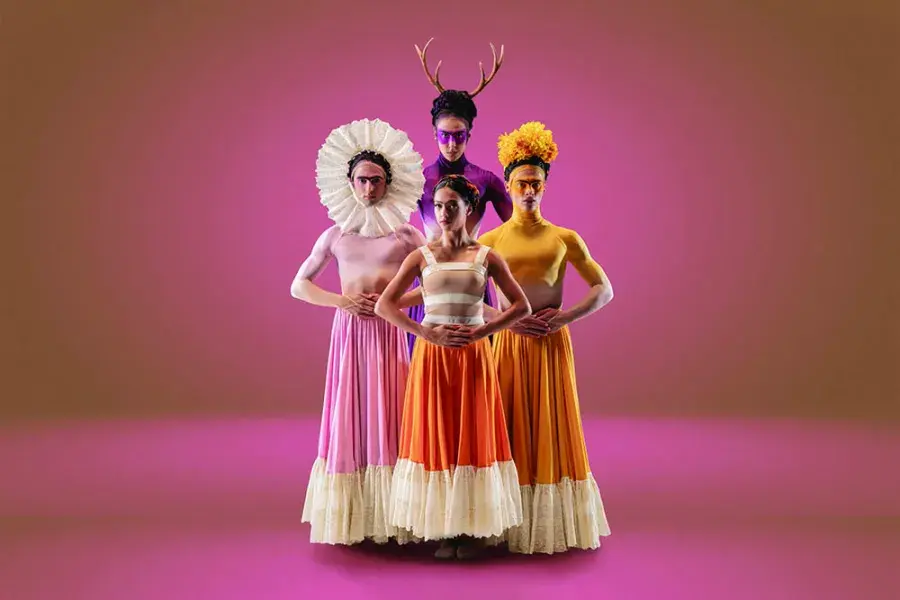 O elenco de Broken Wings do San Francisco Ballet 