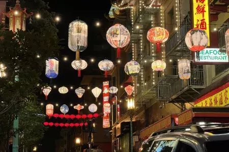 Lanternes du quartier chinois