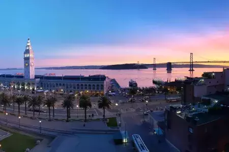 A panoramic view of San Francisco's Ferry Building.