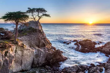 O litoral do Condado de Monterey.