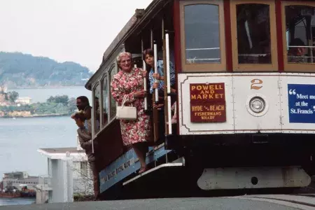 Scene from Mrs. Doubtfire when they were on the Cable Car