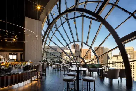 The View Lounge at the San Francisco Marriott Marquis