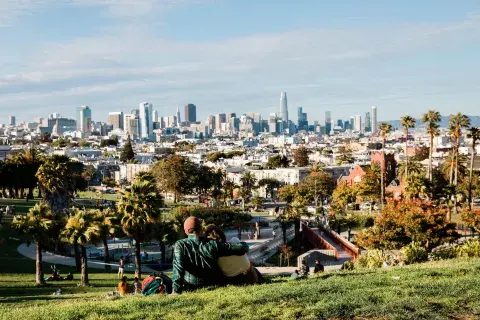 Dolores Park par un après-midi ensoleillé