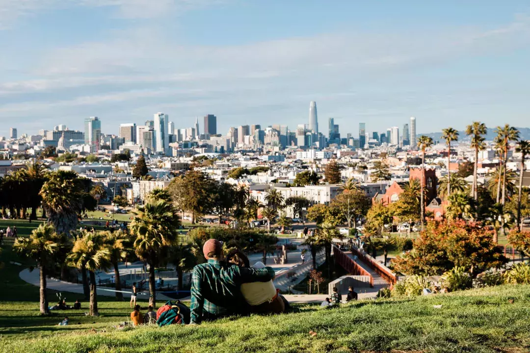 Dolores Park em uma tarde ensolarada