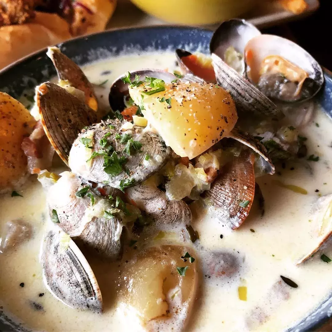 Hog Island clam chowder