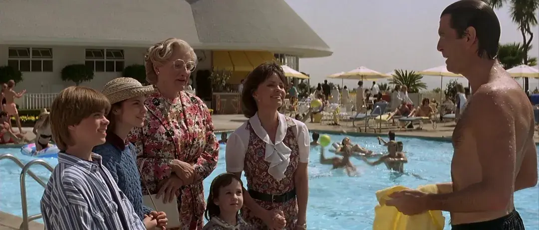 Pool scene from the Mrs. Doubtfire movie