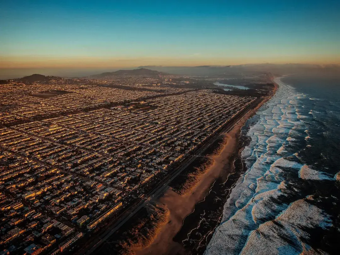 The Sunset District and Sunset Dunes seen from above.