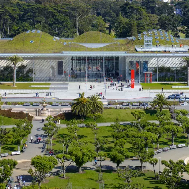 The outside of the California Academy of Sciences.