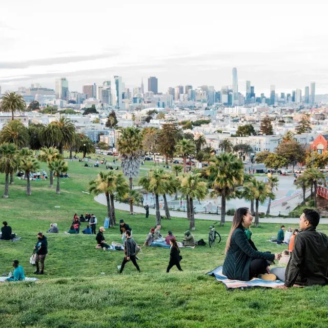 Mission地区のDolores Parkでピクニック