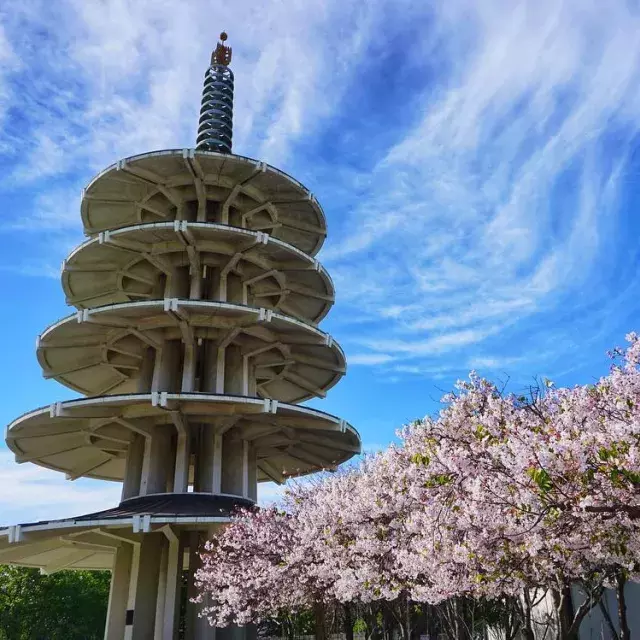 ジャパンタウンの平和塔