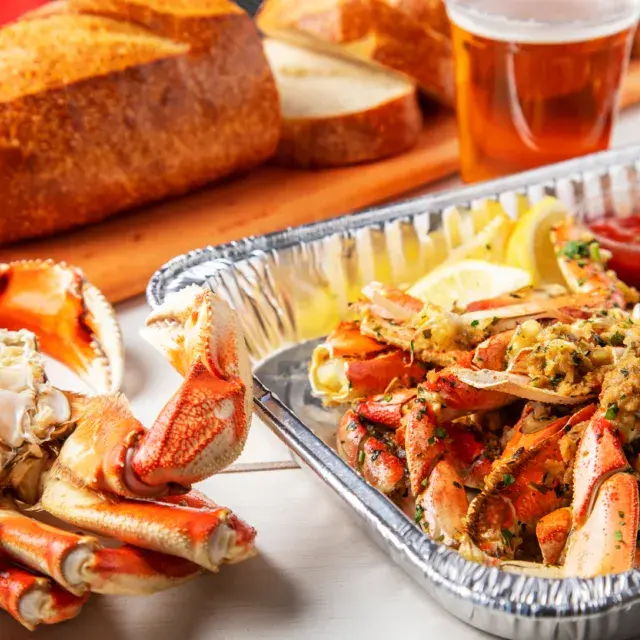 부댕의 빵과 게 요리