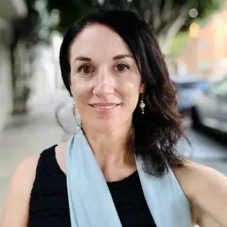 Author Laura Kiniry